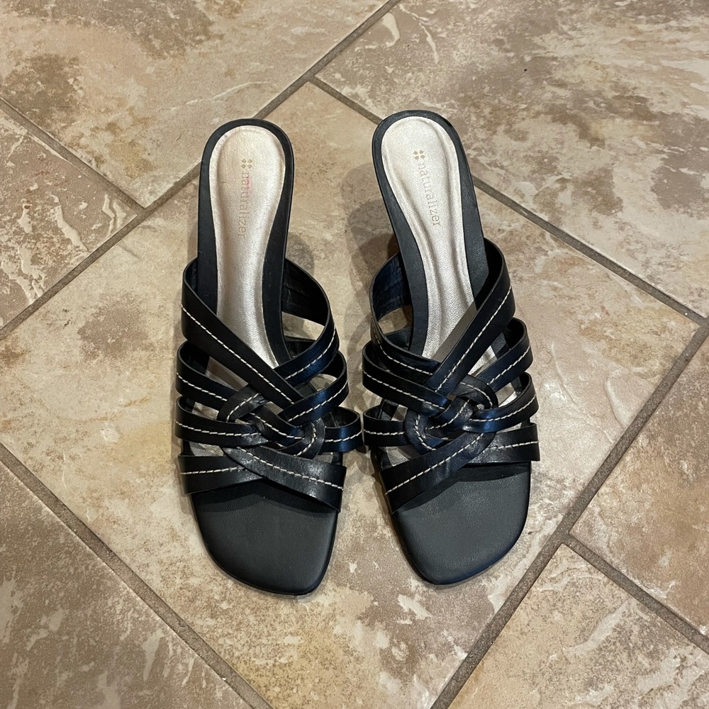 Naturalizer open toe low heel sandal